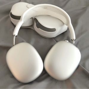 Apple AirPods Max silver